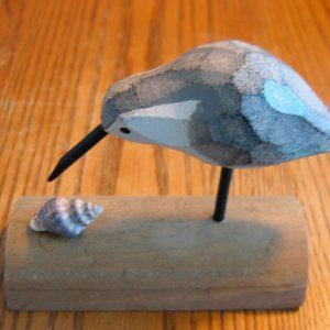 Cute Shore Bird SANDPIPER Wood Carving on Driftwood type wooden stand w/Shell